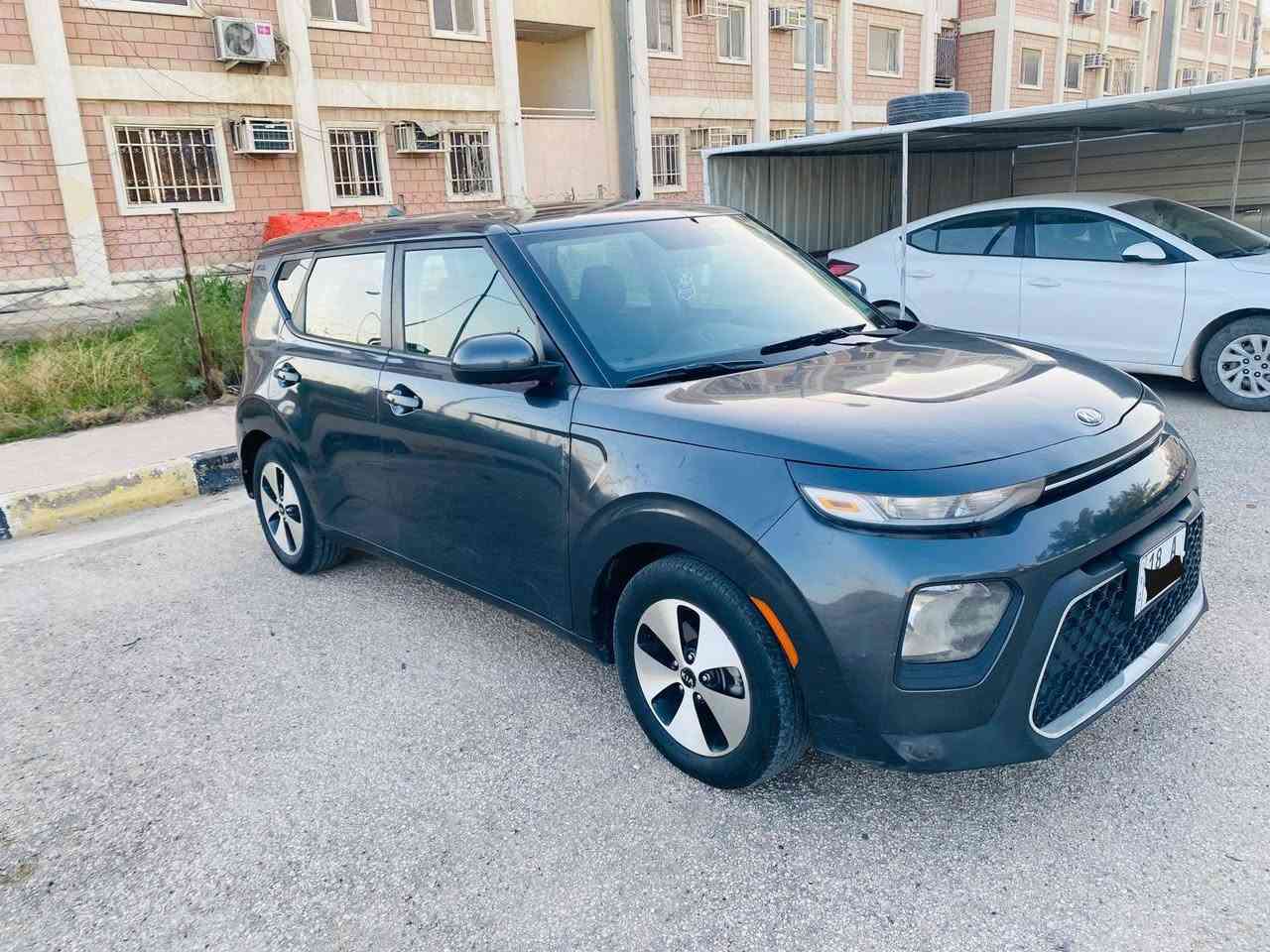 سلام عليكم للبيع صول رقم بابل موديل ٢٠٢٠ محرك ٢٠٠٠ دوش ضررها جاملخ فقط بدون دواخل ماشيه ٥٩ سيارة جاهزه من كلشي السعر ١٢٥ وبيها مجال ***********
