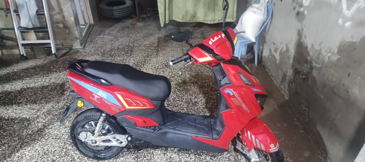 سلام عليكم دراجه سكنس شحن للبيع فول مواصفات جديده مكفولة ونضيفه سرعتهه 80 حقيقي على تطبيق ويز ست بطاريات ب900الف وبيهه مجال هاذ رقمي ***********
