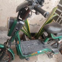 باسكل شحن كله شغال بصمه عن بعد بطاريات جدد حجم الكبير  بس الماشه مكسور...