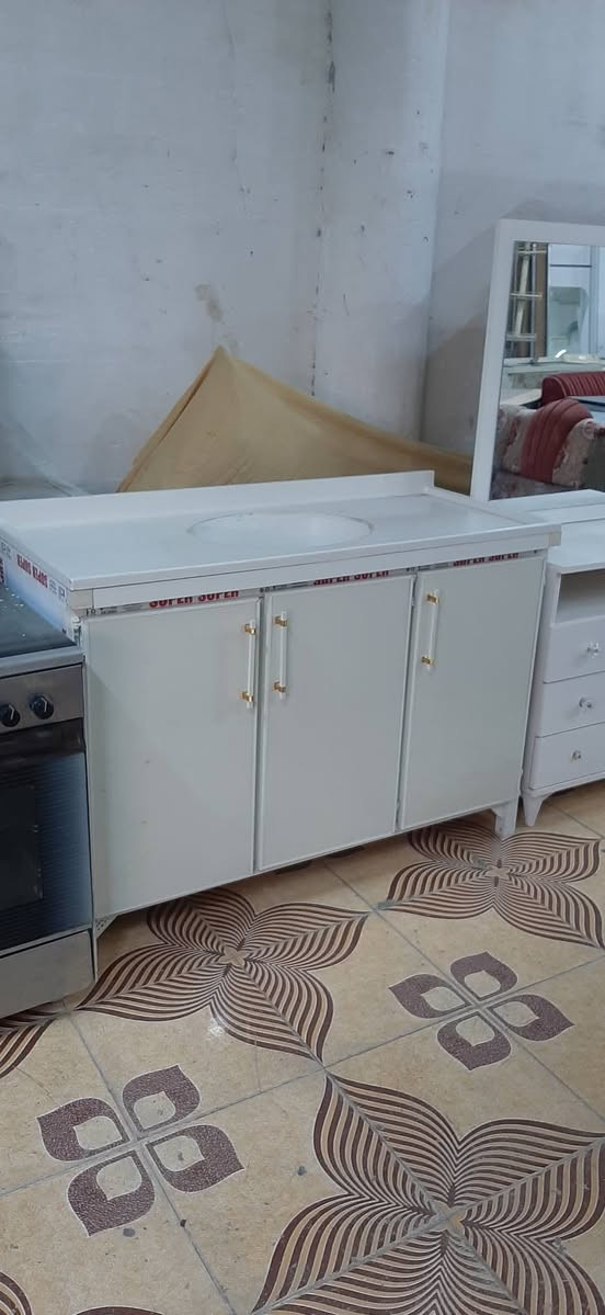 معرض العماد//وصول اثاث مستعمل بشرط النضافه زورونا تجدون الأفضل وبأنسب الأسعار ***********//*********** كركوك, العراق
