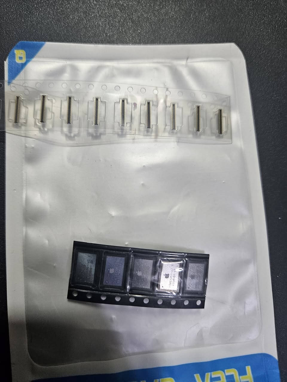 لتُستخدم في هواتف آيفون من سلسلة 16، بما في ذلك 16 و 16 بلس و 16 برو و 16 برو ماكس. 
اي اتفيده ينطي سعر وبالعافية


**إذا كنت صاحب هذا الإعلان وتريد حذفه لأي سبب، رجاءا أرسل رسالة إلى الدعم الفني**