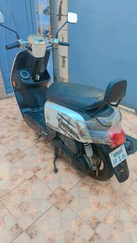 دراجه بوليسي البيع نوزل مابيه اي نقص نضافه فول سعرها 750  تصال 0772648...