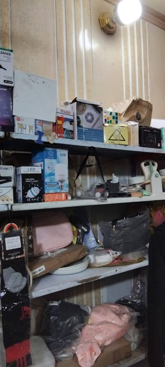 محتويات المكتبه المحل للبيع لعدم التفرغ بغداد الاتصال ***********المحتويات جهاز استنساخ أغراض امزون جديد السعر مليونين وبيها مجال رجاء لحد يكسر بالسعر بغداد الحريه الثانيه فرع دائرة الكهرباء سوك الثانيه
