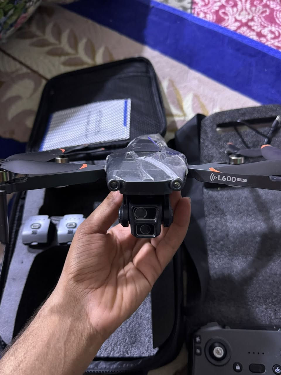درون L600 برو ماكس كنبل مو عاديه
درون عملاقه حجم كبير كسر الكارتون 

جوستك شاشه شحن تايبسي 

مانع تصادم ليزري متحرك واضافه مانع لصطدام ثاني 

جي بي اس(gbs)

رجوع  تلقائي

دقه الكامره 4k

الارتفاع 300متر

البعد 3كيلو متر

نقل الصور 5G

وقت الطيران 28 دقيقه لبطاريه لوحده 

تحديد المواقع عبر الاقمار الصناعيهgbs

جديده وكامل ملحقات كارتون+جنطه+مراوح احتياط+ بطاريات 2 ورام 32 كيكه عدة وكتلوك 

السعر 350   /***********
