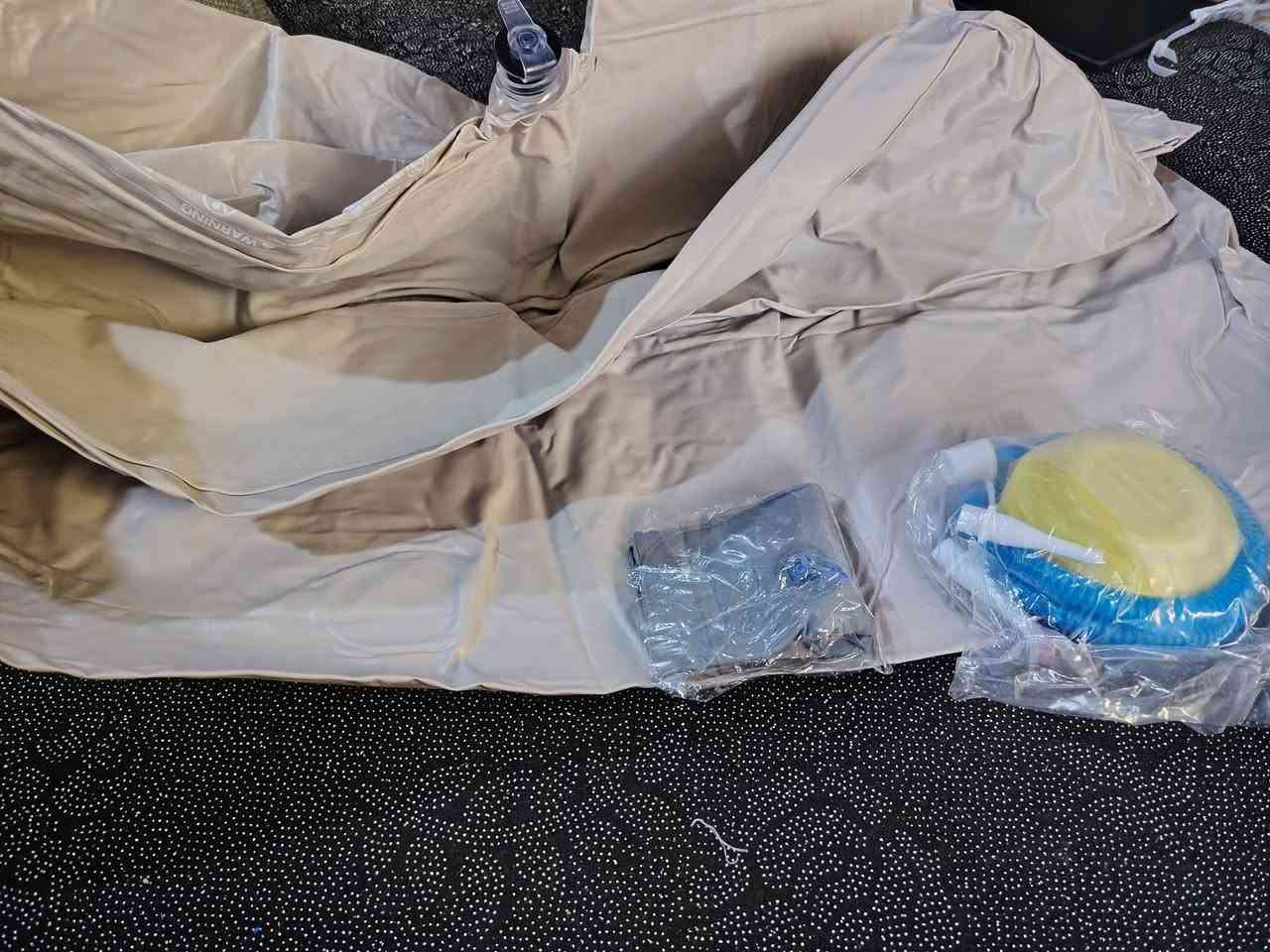 دوشك نفخ للتخييم وياه مخده والبم نفخ وجنطه حافظه


**إذا كنت صاحب هذا الإعلان وتريد حذفه لأي سبب، رجاءا أرسل رسالة إلى الدعم الفني**