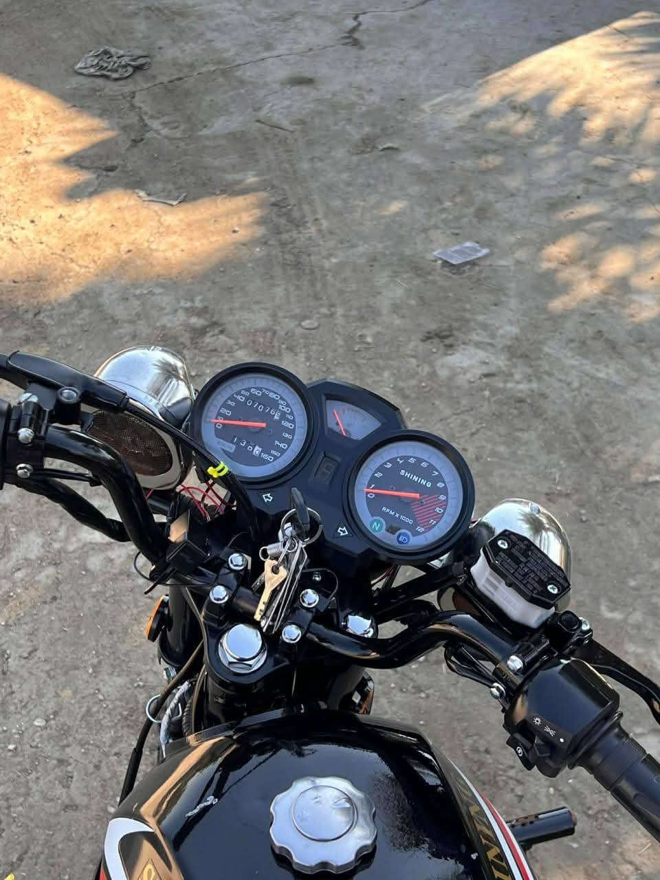 السلام عليكم دراجه موديل 25كفاله عامه اوراق كامله  طالعه بشهر السادس مكاني بابل القاسم ناحيه الطليعه وتفاصيل اكثر خاص او ***********
