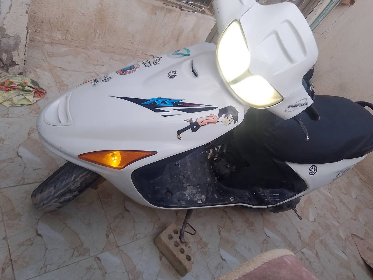 السلام عليكم درجه فراشه للبيع فقط 
مكينه اتخبل ناعمه كلش مفتوحه 
شلع معدل فول درجه شغال سلف بس عوزه باتري لان تعبان شويه هوه شغل بس سلف بل كوه يلا تشغل 
دبل اشاره 
هورن سيدان
بك لايت شغل 
لايت شرط زنون فول 
هندر شغال 
كابريتر مل حاويه 
سعرها 300 
مكاني نجف كوفه شارع المعمل قرب شارع المطار الجديد 
الشراي يتصل او واتساب 
***********
