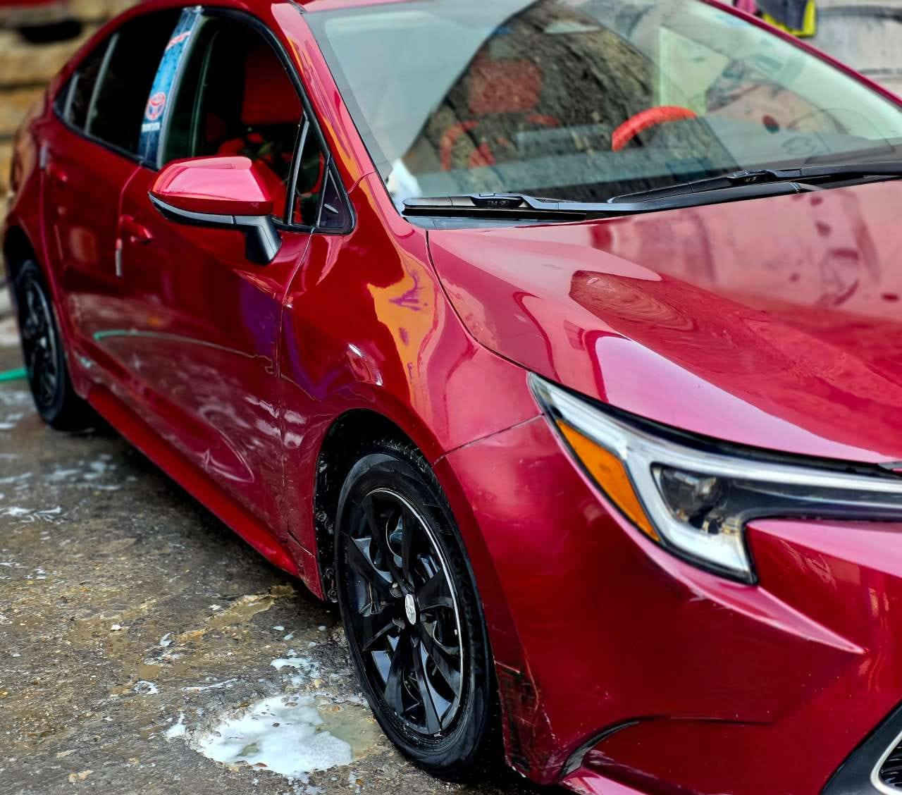 كورولا 2024 هايبرد LE ماشية 40 الف كم
وارد امريكي نظام AWD حساس دفع رباعي
مرقمة بغداد باسمي وكاملة التحويل بنفس اليوم
 بنيد وجاملغ جهة السايق تبديل وبدون ايرباك لان الضربة بداية جهة الجاملغ صفح

المواصفات 
🛜مكينه 1800 هايبرد شحن ذاتي  
🛜كراسي وارضية جلد مدوشمة 
🛜رادار + تحديد مسار طريق + قيادة ذاتيه 
🛜قرائة علامات الطريق المرورية
🛜هاند بريك بصمة + اوتو هولد 
🛜 بطاين بوب حياكه  مطرز
🛜شاشه مسجل +تبريد بيانو + كامره خلفيه +  
🛜لايت زينون عالي وناصي
🛜 حساس اطار + حساس مطر + حساس لايت داينمك  
🛜ايفي مود + مود درايف + مانع انزلاق 
🛜 تحكم  الستيرن كامل مع كروس سرعه
🛜ايرباك عدد 10
🛜نظام AWD رزانة فول 
تغليف الارضية جلد
عنواني بغداد الشعب حي البساتين
تلفوني ***********
السعر 164 وبيها مجال بسيط
