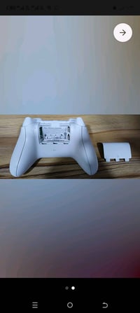 يدة اكس بوكس سيريس اس اصلية ونضيفة بيها بس طخات قلم جاف والباقي كله شغ...