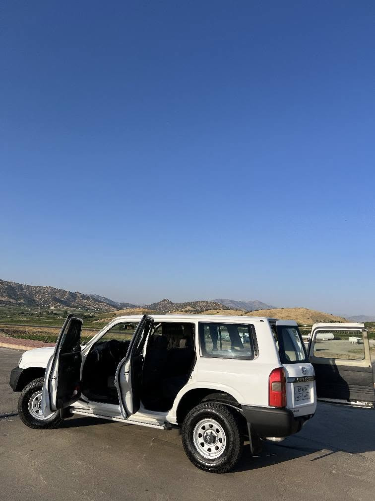 بەناوی خودا 
نیسان پاتڕۆڵ مۆدیل 2008 مەکینە 4500ی بەخاخ لەسەر دەقی شەریکەیە
بەتانە و دەرگای دواوەش ساغە و تەقیوی و درزیش بە گیانیەوە نیە ناوی لۆکە کوشن و بەرەدەرگا وەک شەریکەن ,تاقم بەرگە کوشنی شاموای عەسڵی تێگیراوە، دەعامی بۆ دەعامی بەشەرت تەنها 104هەزاری حەقیقی ڕۆشتوە بەشەرتی کۆمپیوتەر 
گێڕ و مەکینە و ئەکسل و دەبڵ ئەکسلی بەشەرت مەکینەی ئیسپانەی بۆ نەبراوە ، چوار ویل و تایەی لۆک لۆکی لە ژێرایە ، ناو و دەری لۆکە بێ بۆیاخ و بێ دەعم . نرخی 135گەڵا و معامەلەیەکی کەم 
***********
***********. السليمانية, العراق
