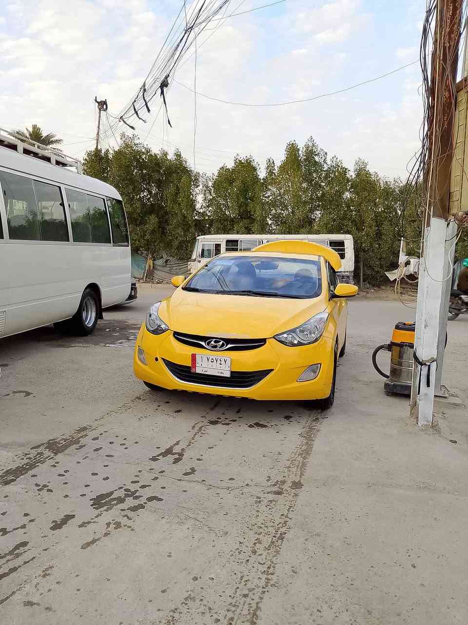 انتره 2013 امريكي كير ومحرك خير من الله تبريد ثلج هسه شاده منضومه كامله مال فورتي حدثه بنيد وباب عكس سايق مبدل بدون شاصي بدون لغد بدون تكم سياره تخم تاير خير من الله تاخذه كبل لشارع ما تصرف عليهه شي مطلوبه 200 هيئه و400 غرمات عارضهه 97 رقم ***********
