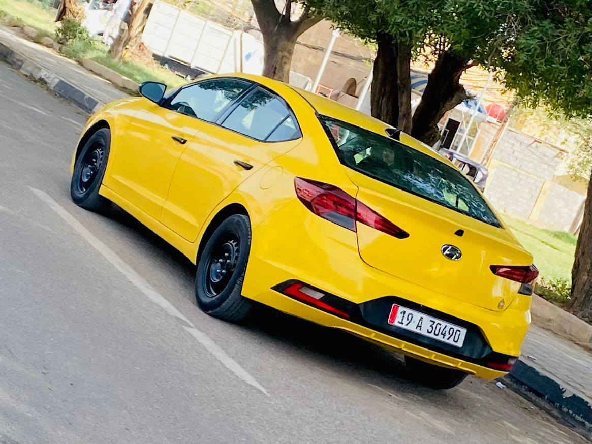 السلام عليكم للبيع هونداي النترا مديل 2020 وارد امريكي حادثه بنيد تبديل فقط بدون دوخل شرط صور حادث بل منشور  والباقي مكفول من ضربه وتبديل كله ليبل واحد موصفات تحكم شاشه كامره رادار امامي جانبي تحديد مسار مكينه 2000 دوش كير AT بسمي خطه 
بغداد-كربلاء سنويه لغاية 27 مصفره هيه وغرمات السياره جديده حيل وجاهزه واي نقص مابيه كير مكينه مكفولات حداديه تخم تاير تدفه تبريد ثلج السعر 115 لاستفسار اكتر لاتصال على الرقم  *********** مكان السيارة كربلاء مكلف بل نشر
