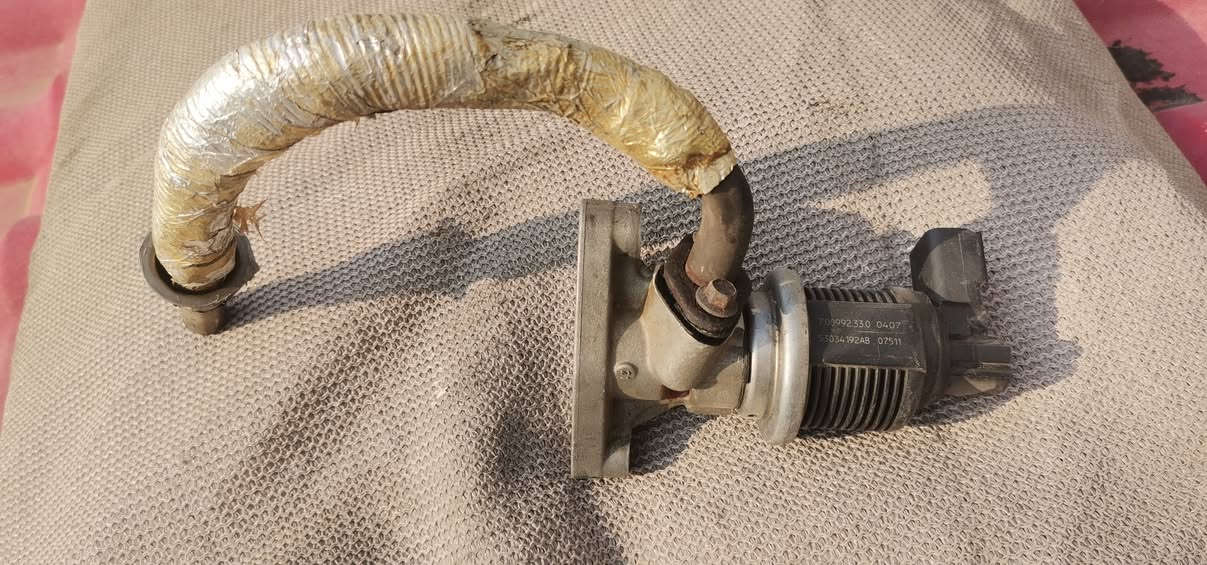 سلام وعليكم مجموعة غراض نترو للبيع مستخدم مناسبات
داينمو يحتاج بولبرن شغال
خخوطوم راس روط اصلي كندي زوج
دكت تبريد دشبول زوج
EGRمحرك3.7 
مناسبات للاستفسار ***********
