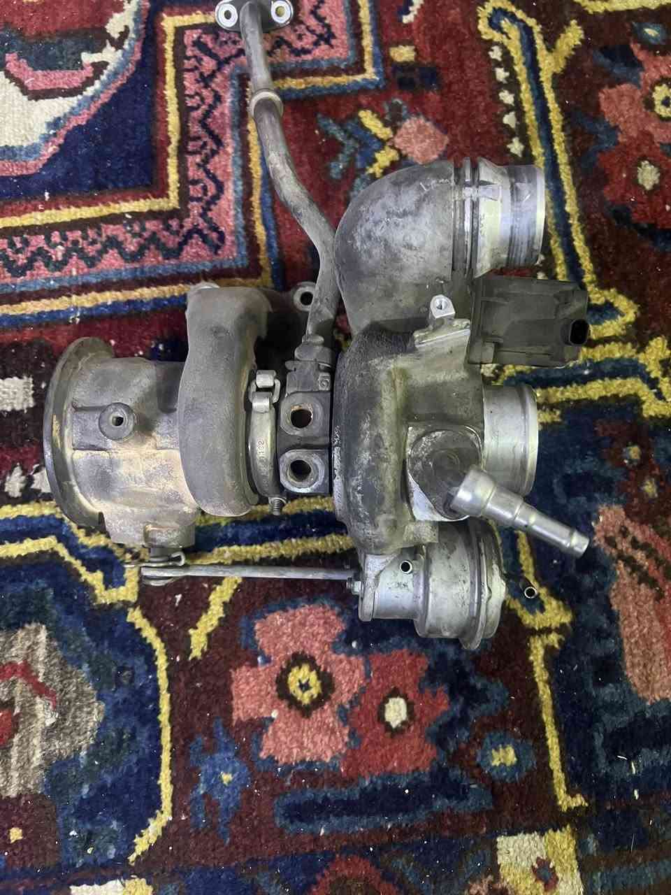 سلام عليكم 
للبيع للبيع…..
تيربو كروز اخو الجديد وبسعر مناسب
نوزلات كامله مع المسطرة جديد شغال حتى جهاز مصاعد
وشرط الفحص
الاتصال على الرقم ***********
