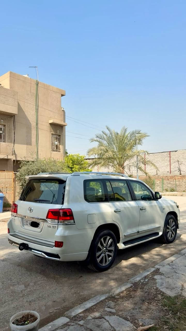 لاندكروز  2017  VXS. ✈️  سعر بلاش…….

 وشرط الفحص بيها فقط بارد بسيط جداً بل جاملغ الامامي فقط
وبيها سونار 

گير و محرك بشرط كفاله 

رقم بغداد  بأسمي شخصياً 

👇🏻المـواصـفـات 👇🏻__________ 
رادار 

جكات

حساسات امامي خلفي 

كامرات 360 امامي وخلفي وجانبيات 4 كامرات 

مري شفط ونظام ترحيب 

تبريد ب الكشنات

جميع الكشنات كهرباء 🗼

جلد كامل داخل لونين

بلوتوث وتليفون ونضام الملاحة ☎️

شاشات عدد 3

ستيرن كهرباء + خزن ستيرن + خزن كشنات

وبعد بيهة هواية مواصفات 

جديدة جدا  واستعمال نظيف جداً 

بالعافية ع تكون من نصيبة يستاهلها    

السعر 485 ورقة فقط ….🔥                       

لاستفسار الاتصال ع الارقام التالية 📲📲

     ( ***********  )
