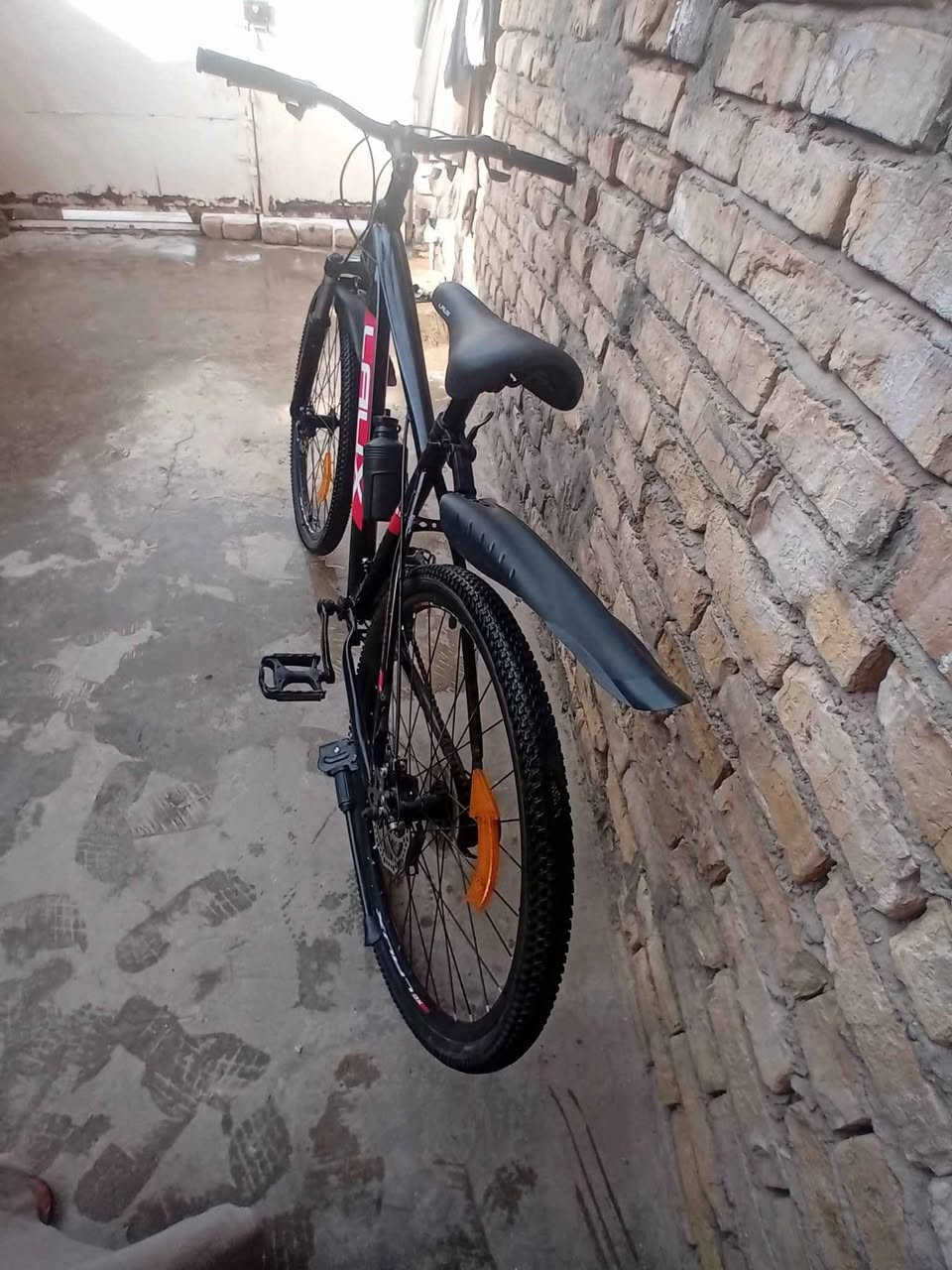 بايسكل رياضي للبيع حجم(٢٦)كيربداله بايدر(٣)نمركيربداله خلفي(٧)نمر
بريك أمامي وخلفي دسك نضافه(٩٠%)مستعمل قليل جدا  السعر(١٣٠)الف وبي مجال العنوان
(ديالى. الغالبيه. سيف سعد )للتواصل(***********) المقدادية, ديالى
