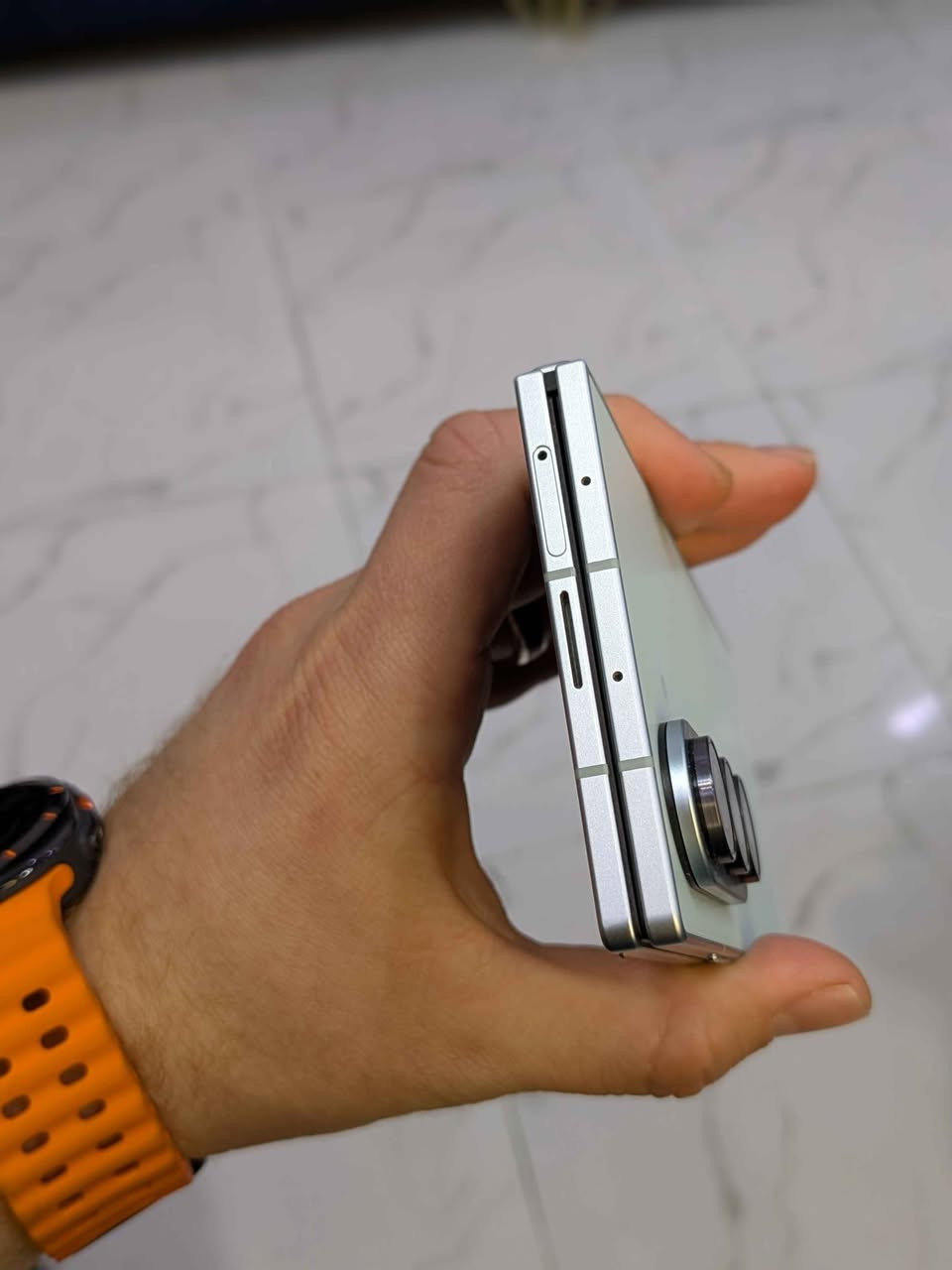 Samsung Galaxy Z Fold 7 | 512

ڕەنگی تایبەت "MINT"
زۆر خاوێن و کامل ئەشیا
زەمانی جیبال

1,880,000 السليمانية, العراق


**إذا كنت صاحب هذا الإعلان وتريد حذفه لأي سبب، رجاءا أرسل رسالة إلى الدعم الفني**