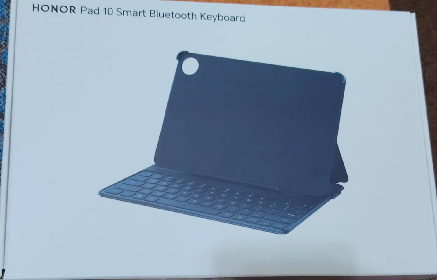 HONOR bad 10 papermatt
حجم البطاريه10100

حجم الشاشه 12.1

السماعات اربعه

الذاكره ٢٥٦

الجهاز شخطه مابي فقط نقص دكمه بالكيبورد حرف Z بس تكدر تكتب

السعر 290بدون القلم
السعر 310 مع القلم

للاتصال ***********
