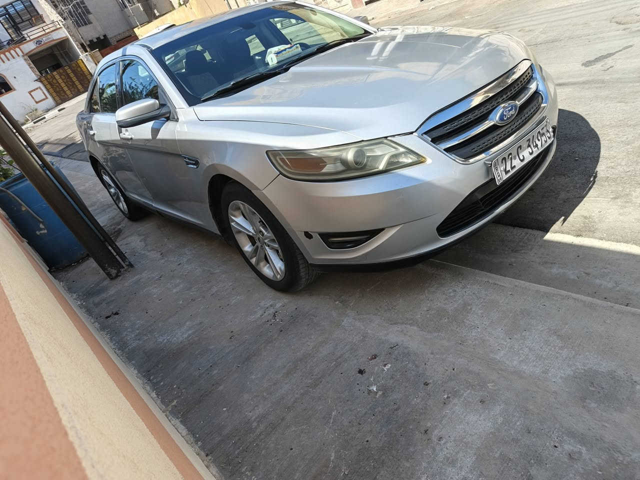 السلام عليكم
فورد تورس موديل ٢٠١١ للبيع
٤قطع صبغ بدون دواخل
السيارة جاهزة مكينة كير تخم تاير صدر امامي خلفي جديد
تبريد جاهزة بأسمي سنوية وهزة  السعر ٧٥ وبيها مجال *********** مكاني بغداد
