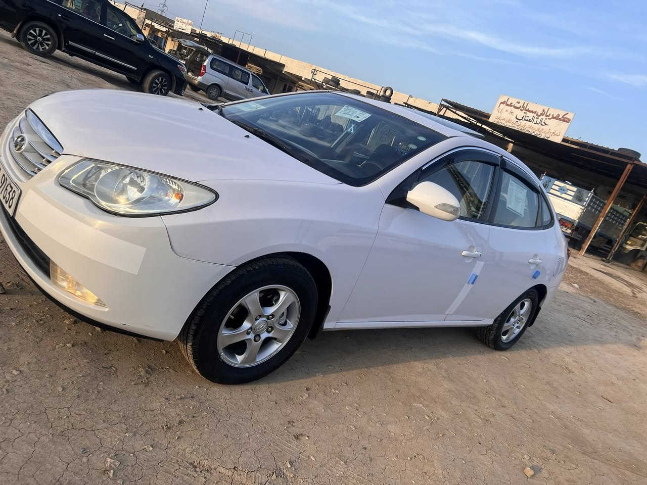 ‏ النترا 2011 كير ومكينة جديدة تخم تاير جديد حدادية الصدر أمامية وخلفية جديدة سيارة فول مواصفات فتحة إشارة ب المراية Mery شافط تحكم الستيرن شاشة كاميرا خلفية سيارة جاهزة وما بها أي نقص سنوية وأرقام جديدة وكالة التحويل فقط بابتين صبغ بدون ضربة وبدون دواخل موضح بسونار والسعر 105 بيها مجال شي بسيط رقم ***********عنوان السيارة واسط الحفريه
