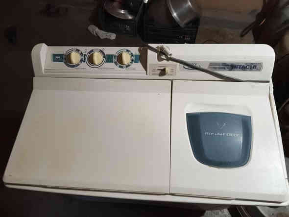 غساله للبيع شرط الشغل والنضافه السعر 45الف وبيه مجال  قليل الرقم***********
