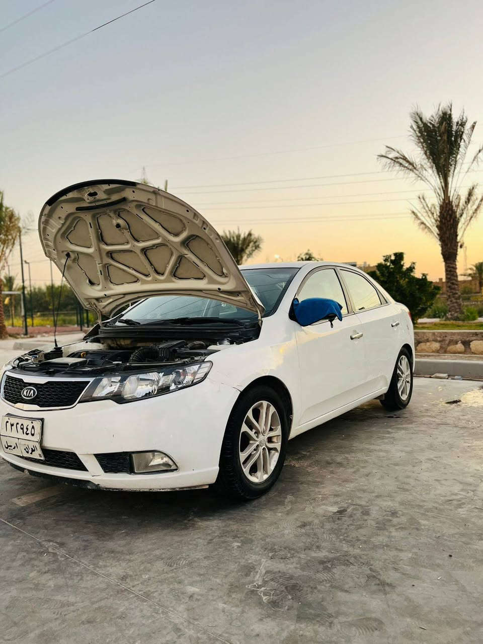 السلام عليكم سيراتو موديل ١١ خليجي وكاله بسمي أربيل مداور مضمون السونار واضح بالنشر كير،محرك مكفول تبريد شغال السعر ٩٣ مع المجال القليل أستفسار أكثر اتصال ***********
