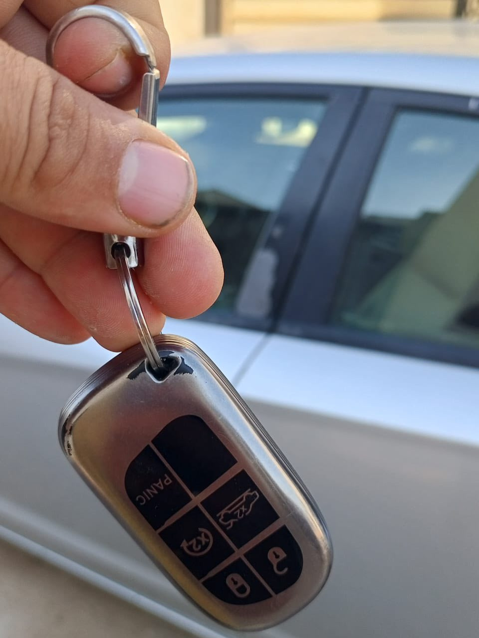 السلام عليكم جارجر 2014 متومة وكامله أربيل سنويه وملصق وأرقام انلكليزي كصه جنطة فقط تبريد تدفئا تخم تاير حداديه سياره جديده العنوان البصرة ابي الخصيب السعر 60 
***********
