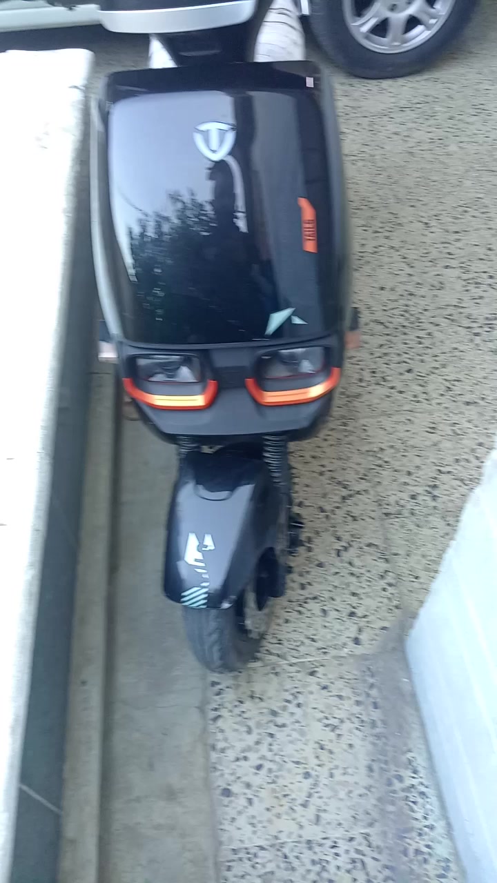 السلام عليكم ماطور شحن تايلج الريان موديل 2025 فول مواصفات 
دبل سويج +بصمه وقفل مانع سرقه 
لايت زينول عالي ناصي 
دبلات امامي خلفي كله بشرط 
السرعة، 90 يمشيك بشحنه الواحدة، 75 كيلو متر 
صندوق موجود بس اني شايله 
ملاحضه بصيطه بي كسر بدوسه الايمين متأثر 
السعر 800 بي مجال


**إذا كنت صاحب هذا الإعلان وتريد حذفه لأي سبب، رجاءا أرسل رسالة إلى الدعم الفني**