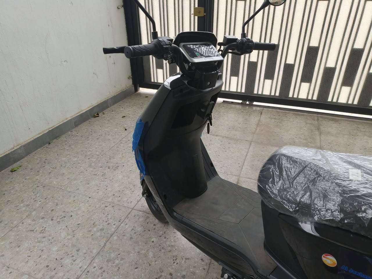 السلام عليكم مستعجل للبيع بايسكل شحن 2026 بطارية 6 دبل  شرط قبل 3 أيام اشتريته 12000  يعني بمليون 200 هسة لان محتاج فلوس اريد ابيعة وقيم بما يرضي الله ***********
