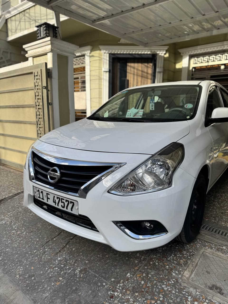 السلام عليكم 
نيسان سني هندي اصل ابو لبليته الزركة
موديل 2019 نظيفه جداً 
مكينه - كير - صدر - تبريد بالكفاله 
مكفوله عدى كارت بال جاملغ الامامي جه السايق فقط 
السعر110 وبيها مجال بسيط مكاني بغداد 
للاستفسار *********** بغداد, العراق
