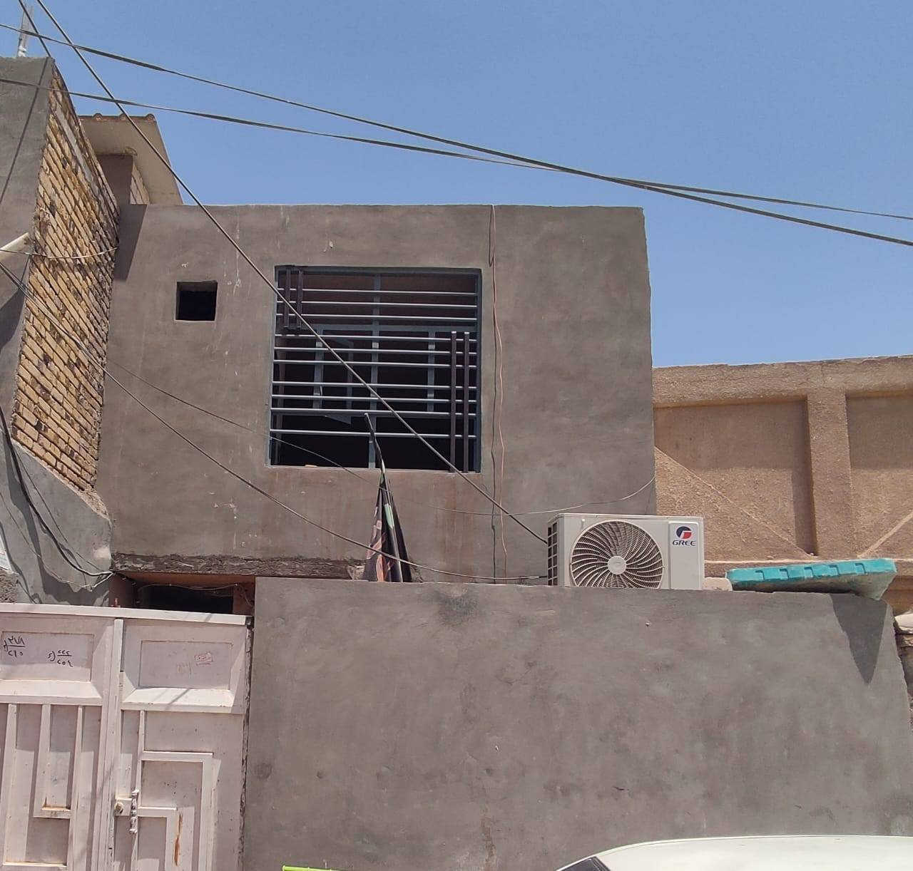 دار للبيع المساحه 100 متر  حي الميلاد منطقه 70 الف الشريط طابقين بناء عكاده  تفاصيل الدار استقبال مطبخ صاله غرفه صحيات  طابق ثاني   غرفتين نوم صاله صحيات /وات ساب *********** /***********

