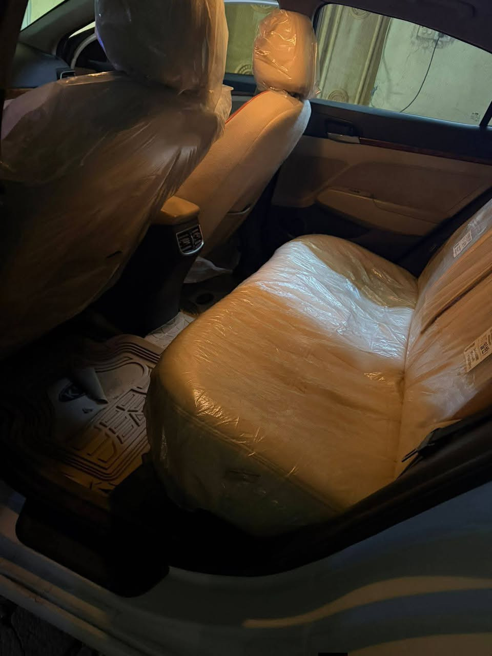 {السلام عليكم} 
 هونداي  النترا 2019  وارد خليجي فول  ماعدا البصمة.
*سياره ماشيه 75/الف حقيقي 
السيارة بيها باب صبغ موضح بالسونار المرفق مع الصور      
* محرك 2000    
* رقم بغداد/انكليزي
(( السعر138 ورقة ))
للاستفسار  مراسلة الحساب


**إذا كنت صاحب هذا الإعلان وتريد حذفه لأي سبب، رجاءا أرسل رسالة إلى الدعم الفني**