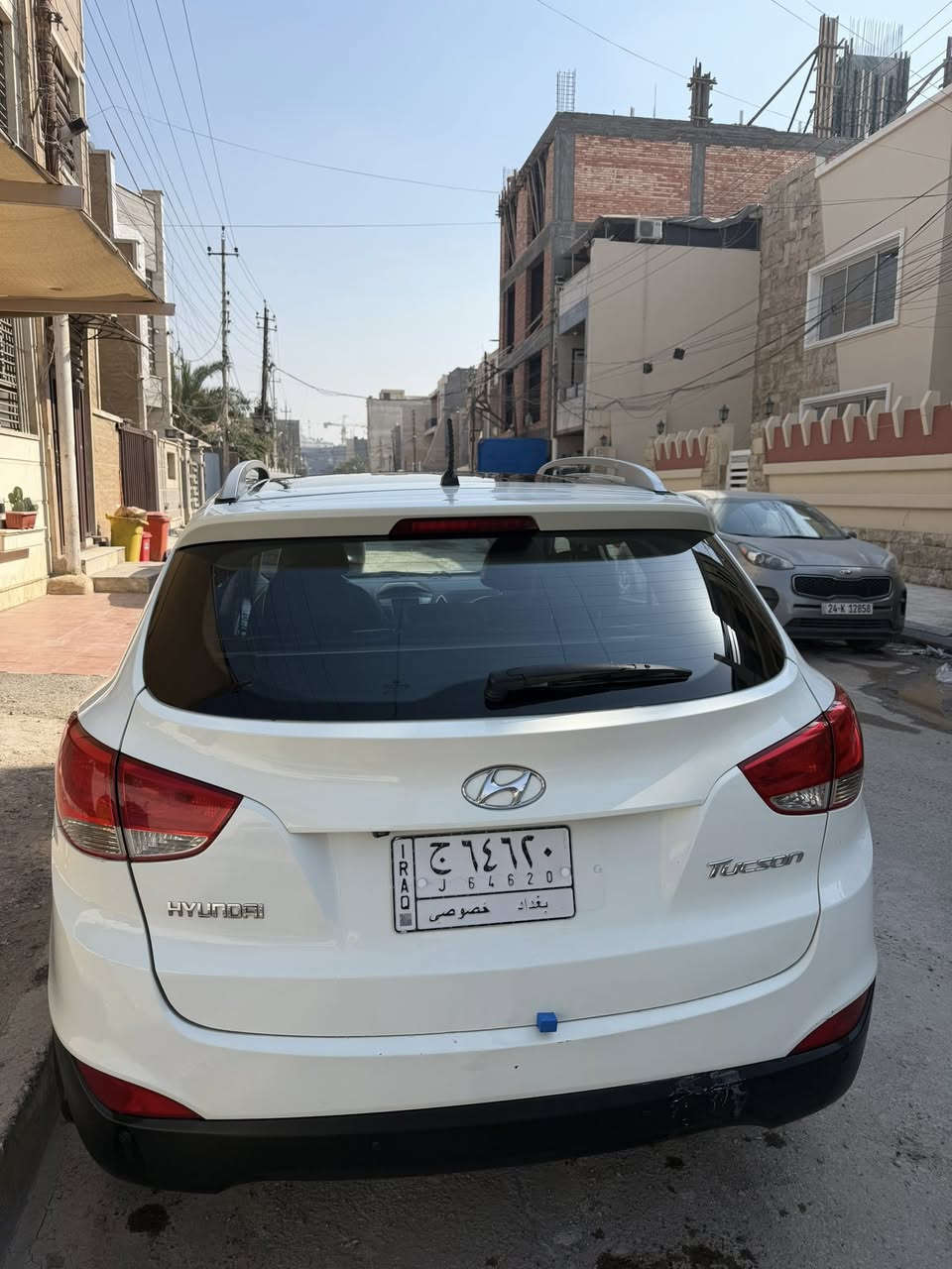 السلام عليكم توكسان موديل 2012 خليجي فول موصفات استيراد خاص محرك 4 سلندر بصمه ابواب بانوراما طكتين كشنات جلد وكهرباء وتدفئه امامي خلفي تبريد شاشه كامره تحكم استيرن دبل ايرباك مري شفط وشاير بلمري ماشيه 126 
بغداد المنصور 
***********
السعر 13500$ وبيه مجال
