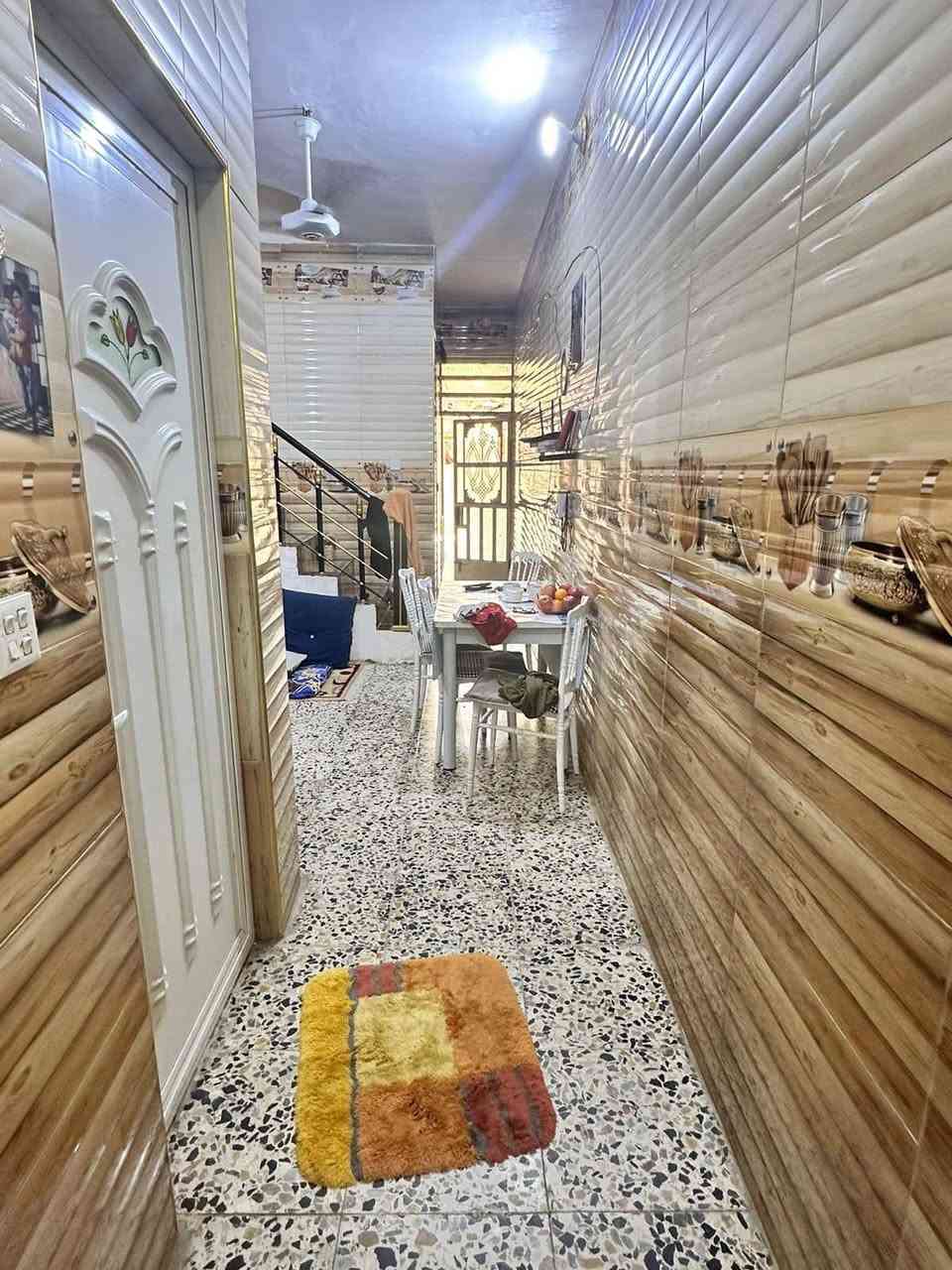 سلام عليكم بيت ١٠٠ متر زراعي سند 25   مكان الامين ثانيه سده كاع بيت غالم شاره 10 بيت جدا نضيف ومرتب  
رقم تلفون ***********  بي واتساب ودخل خاص بيك خير ودلل  (3 غرف نوم كبار مطبخ حار بارد  البيت كامل مابي اي نقص شتايكر كامل
