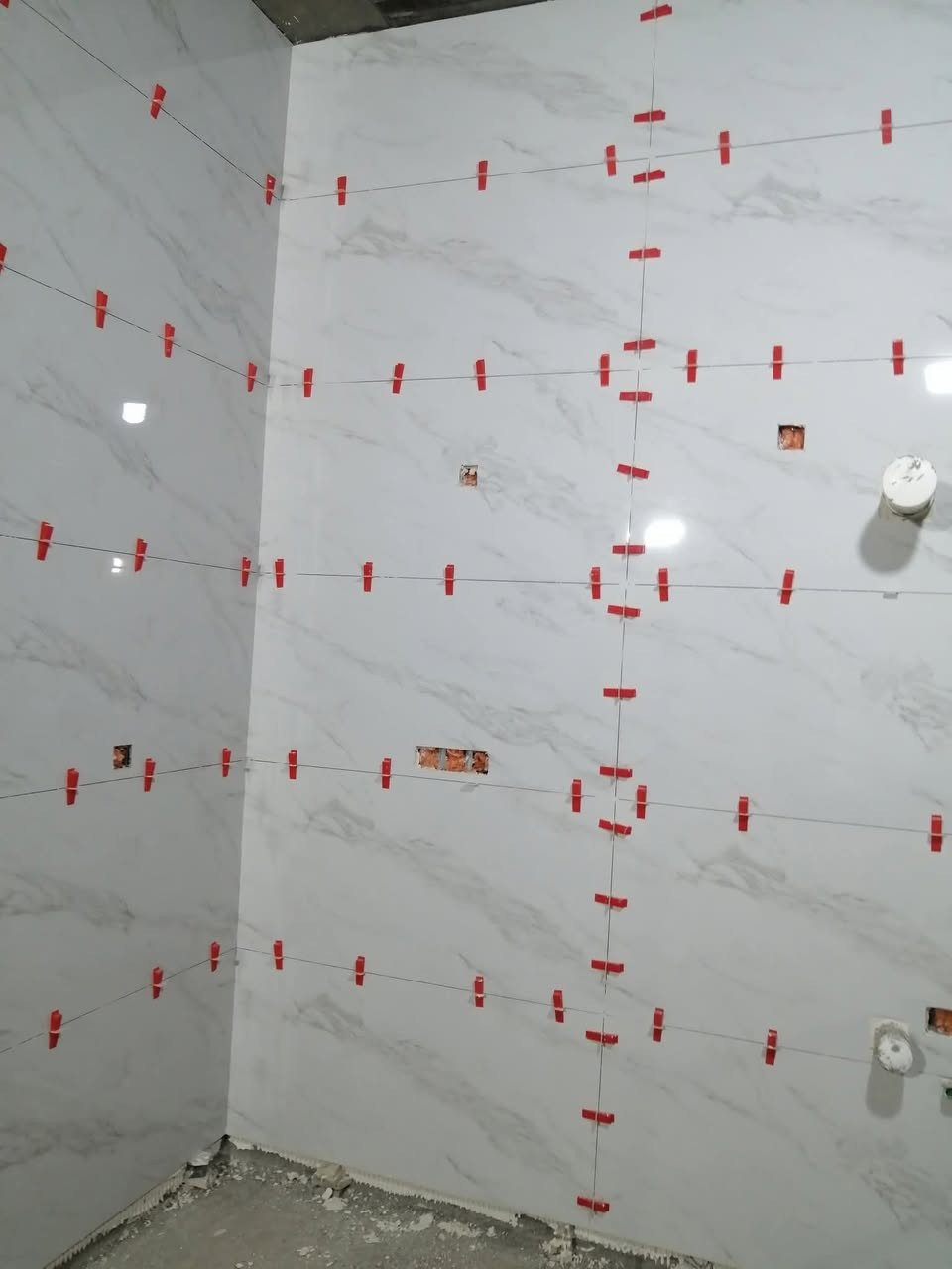 سلام عليكم هذا شغل ارضيات وجداري اب شرط استلام مهندس ا 
***********
بغداد
