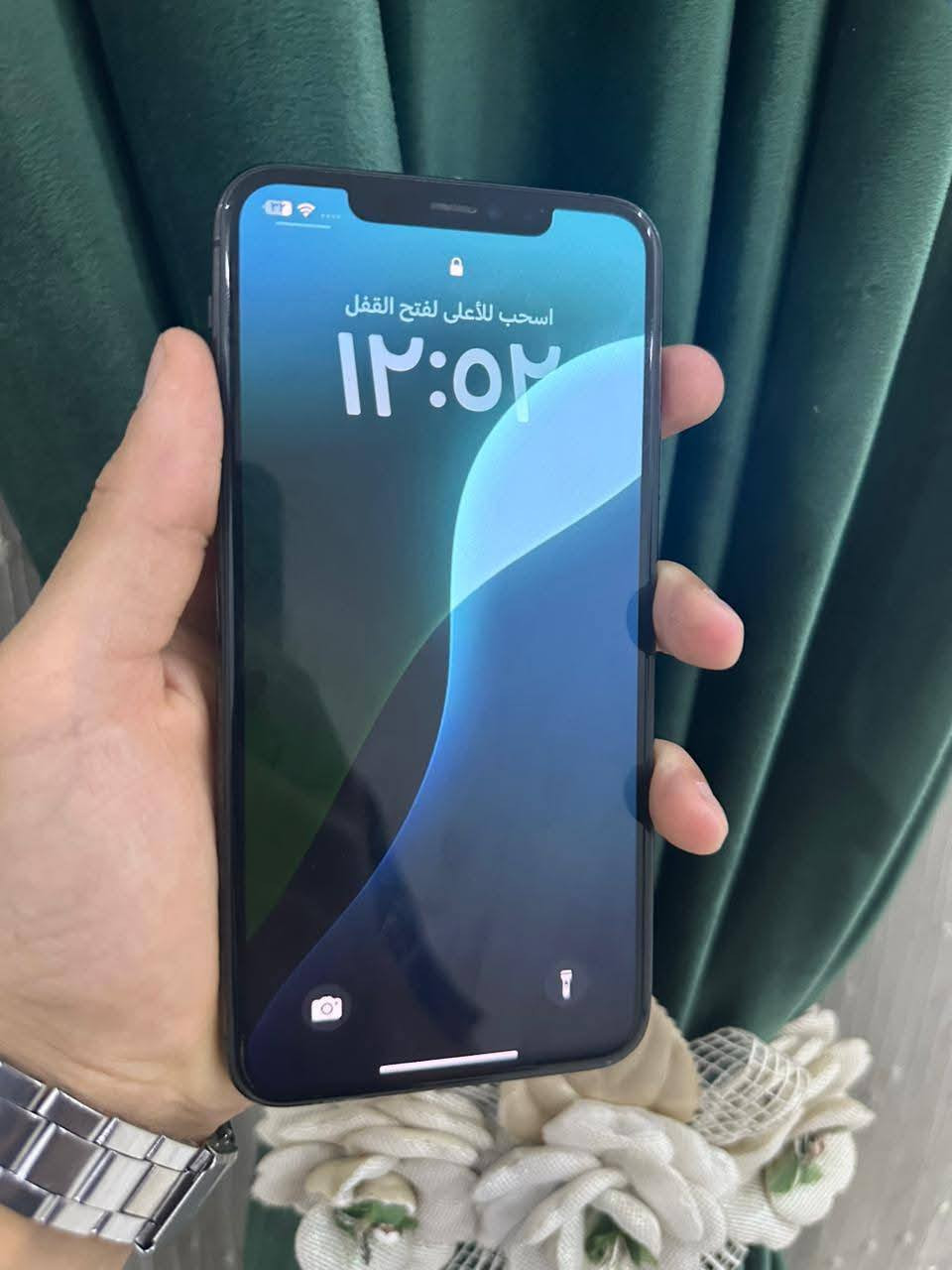 11 برو ماكس للبيع 
ذاكرة 64 
بطارية (74)
نظيف كلش 
مبدل(شاشة 3 خيارات)فقط
كلة شغال 
السعر:275 وبي مجال 
العنوان: بغداد:مصفى الدورة 
للاتصال:***********
