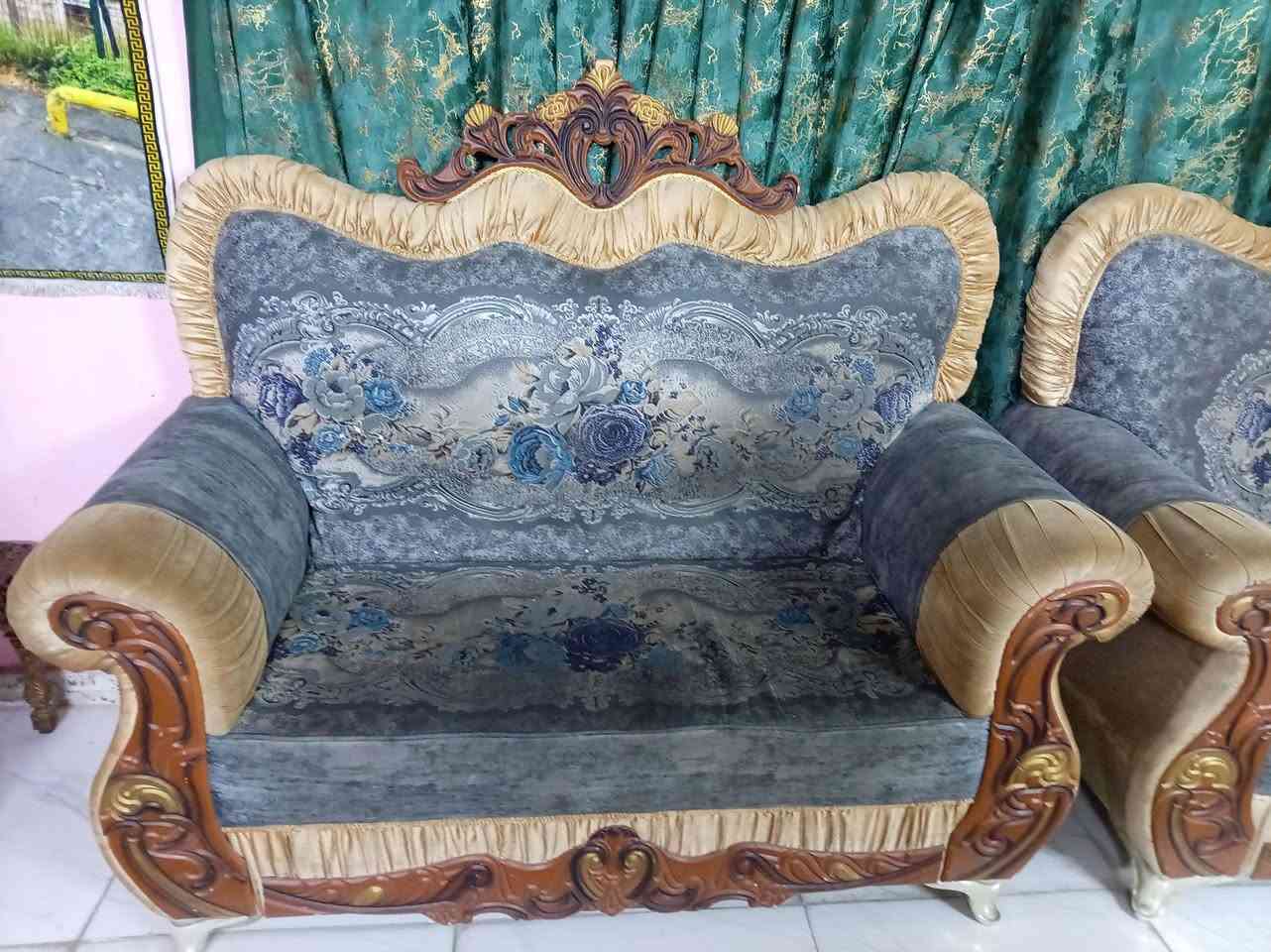 تخم للبیع السعر 325العنوان بغداد الحرية شارع الدور العريض الاستفسار ***********
