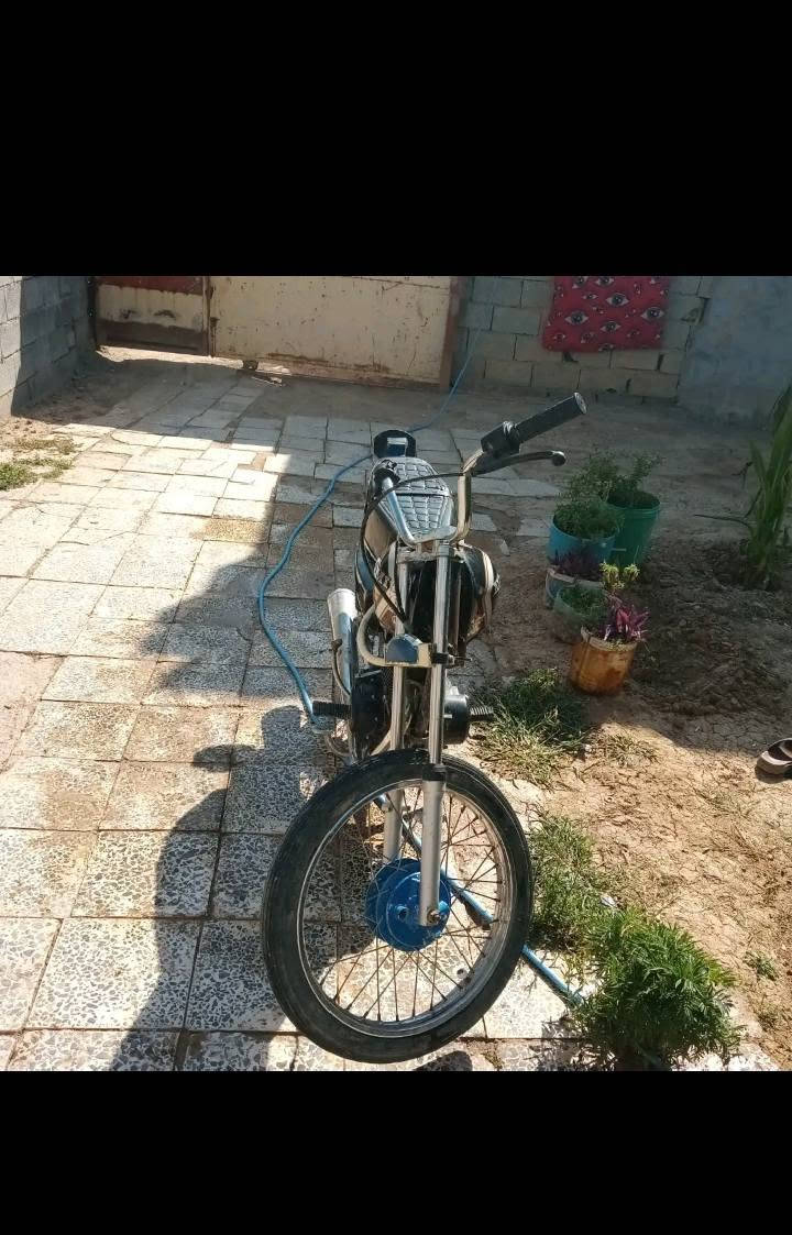 للبيع تعمير كلك ولفات ليون شرط فصل نهار متكطع راصطة طيارية كزوز شيرازي نضافة شوفت عنك
مكان خالص سعر 325وبيهة مجال قليل حك جية متواجد خاص او تصل ***********
