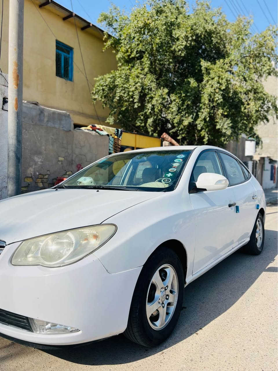 السلام عليكم 
النترا موديل 11 خليجي 
السياره جاهزه مكينه وكير جدد هسه شادهن
سنويه جديده بسمي 
حداده تبريد جاهزه من كلشي 
السعر 100 وبيها مجال
مكاني بصره القبله
*********** عمارة, ميسان
