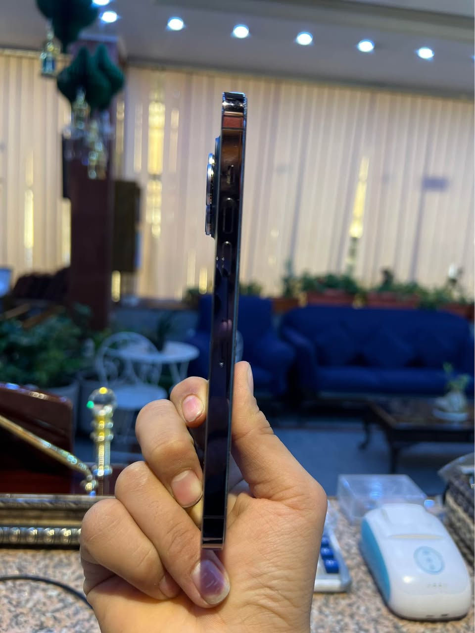 ايفون 14 برو ماكس  IPhone 14 Pro Max 
للبيع او مراوس ب 15 برو ماكس بنفس نظافته 
جهاز نظافه فول 100 بالميه 
ذاكره 256 
نموذج AA/A شرق اوسط
باكيته وياه 
ماستر من شركة عالم القلعة
حاسبة كله Normal كل التفاصيل بالصور
مكفول من كلشي تاخذه من باب بيتي
بطارية 85 حاسبة 84 جهاز على اخر تحديث 26.3

سعر مال بيع 
895 الف مستعجل 
وياه شاحن اصلي و كفر ميكا سلف و لسكه مضلله ولسكات عدسات كاميره كلهن اصليات واحن نوع هذني وحدهن يطلع سعرهن 75 اخذهن بلاش

مكان بغداد / الكريعات
*********** بغداد, العراق
