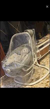 كرسي أطفال • ماركه جوي • استعمال قليل