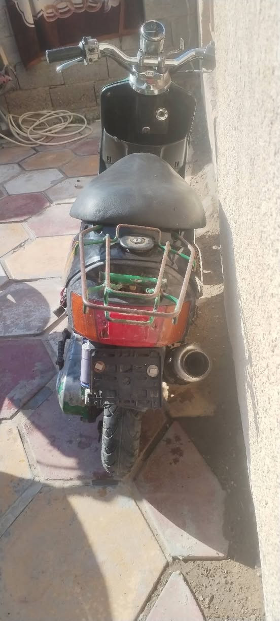 سلام عليكم شباب دراجه بزون للبيع شغاله خير من الله شراي بخدمته هذا رقمي *********** مكاني سبع قصور
