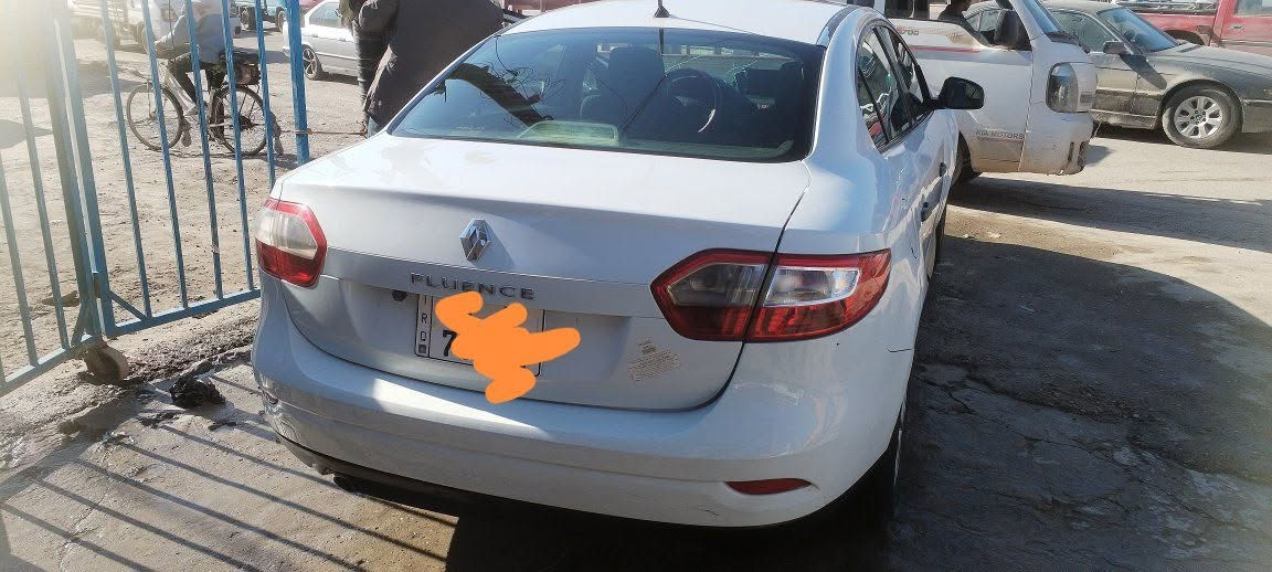 رينو فلونس ٢٠١٢ بيضاء نظيفة كير ومحرك قبغ اصفر المرغوب كفالة الدعامية مال ١٦ للجمالية شاشة كامرة hd بنزين عادي بيه بارد جوة قبغ البنزين ماشر والثانية مو بارد فقط شخط بايسكل ايضا ماشر على ايدي صار سنتين ونص كلشي بيه اصلي
السعر ٦٢ وبيه مجال والتواصل عالخاص


**إذا كنت صاحب هذا الإعلان وتريد حذفه لأي سبب، رجاءا أرسل رسالة إلى الدعم الفني**