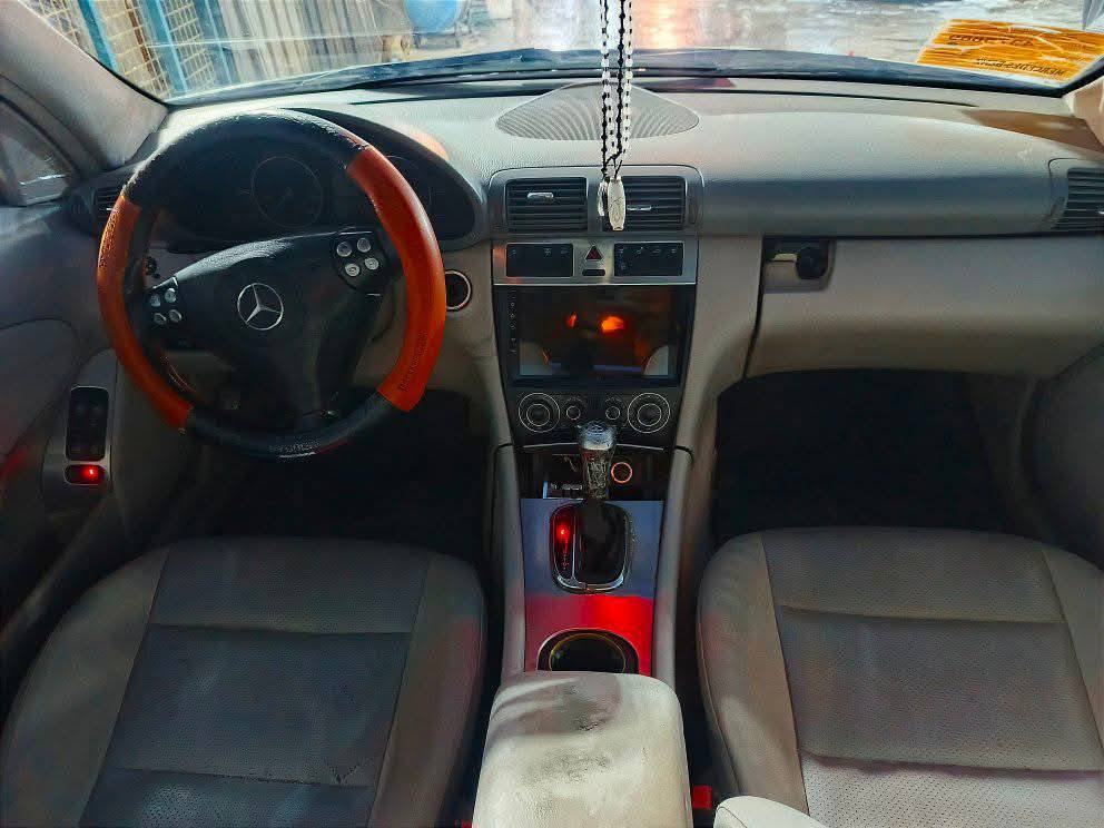 مارسدس c230 فول مواصفات رقم بغداد مشروع وطني بدون ضربه جاهزه سياره بيه صوت راجس فقط سعر 85موديل 2006
***********
