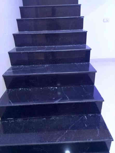 السلام عليكم ورحمة الله خلفة سيراميك وكاشى ومرمر وبورسلين وبايات كادر مصرى كامل أرضيات وحواءط وواجهات بفضل الله شغل يشرفنا ويشرف الجميع متواجد ببغداد شغل تسليم مهندس *********** إتصال أو واتس آب وتحت أمر الجميع
