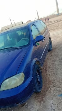 سيارة كيا كرنفال سيدنا موديل 2005 السعر 50 وبيهه مجال للشراي 078422947...