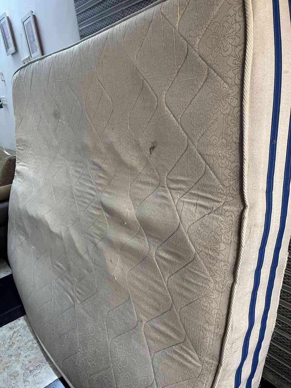 للبيع بسعر مناسب رقم ***********

