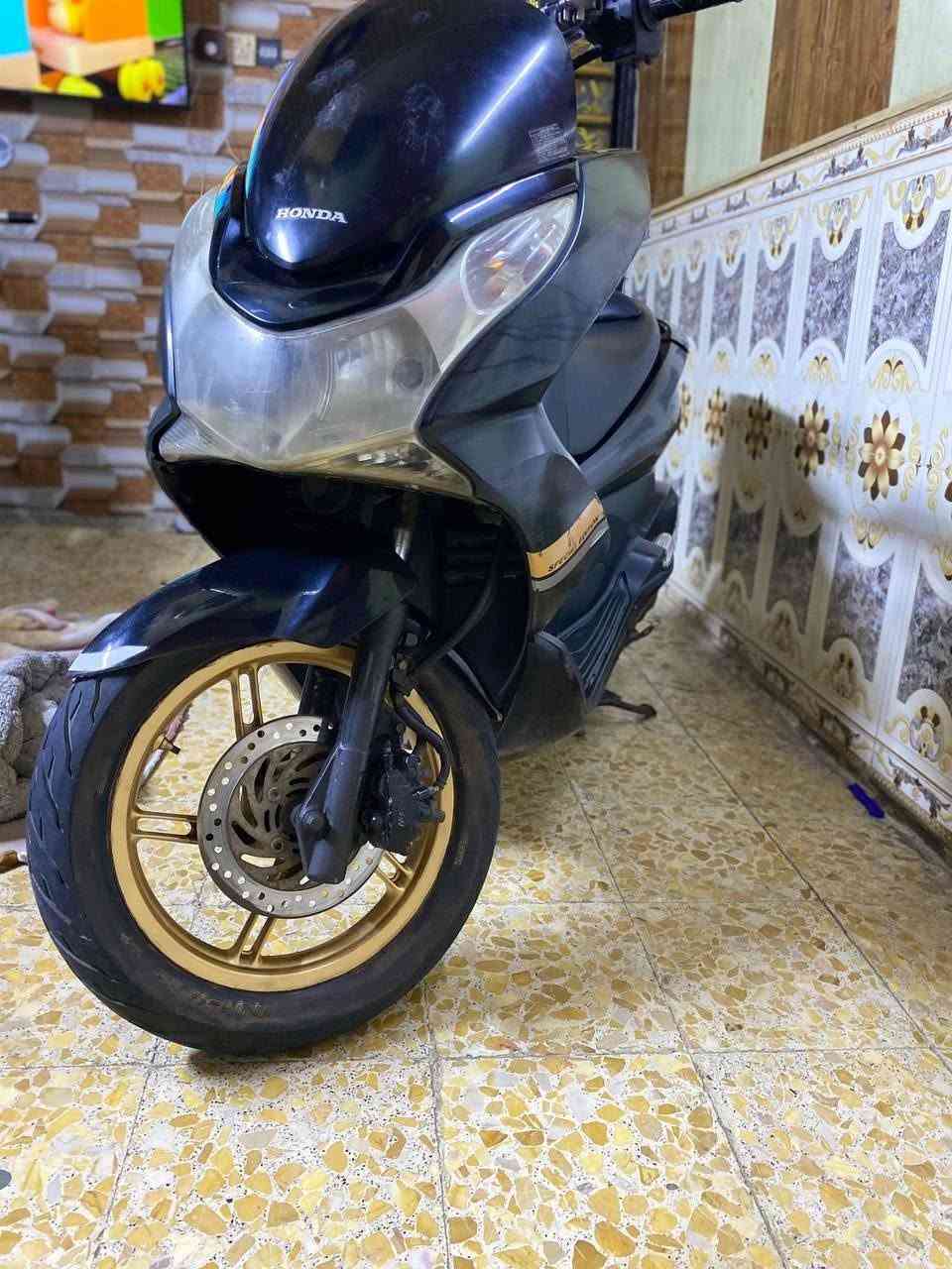 سلام عليكم بيسي إكس جيل أول دراجة رمبة الله شاهد نازلة رمبة ونتركت محد يطلع بيها ضالة بالبيت مكينة 150 دراجة ماشية 54بلادي دراجة خمسينية 👌لونين زيتوني وأسود دراجة مال جناي مو بياع شراي حساس ازدحام حرفA 💗حساس استان  بصمة تشغيل عن بعد دراجة ياباني دراجة شلعة ومعدل تخبل مكينة وكفر مكفولة بيها شخوط بصيطة واضحات السعر مليون ومية وخمسين وماكو هيج سعر دراجة رمبة رمبة رمبة ارجع وعيد  ((السعر 1150)) 💵💸🫆مكاني بغداد مدينت الصدر ***********اتصل وتدلل بيها مجال شي بصيط حك جية اخوان مكلف بنشر لحد يراسل اتصل
