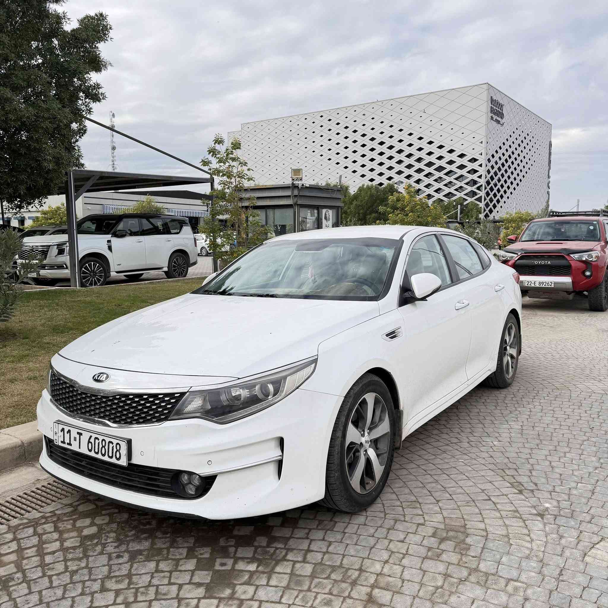 كيا اوبتما 2016 خليجي رقم بغداد
كشنات جلد 
شاشه 
كامره 
حساس امامي خلفي 
حادث جاملغ صبغ مع نص باب صدر وبنيد تبديل ابيض بلاد 
صور السونار مع الصور ناشره 
مكانها بغداد حي الاعلام 
السعر 138 
الاستفسار وتساب واتصال 
***********
