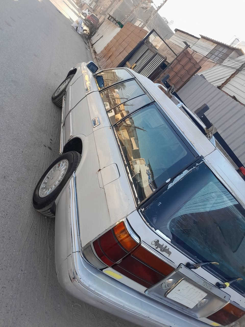 السلام عليكم
ارنب استيشن رقم بغداد 
مشروع وطني سنويه ل ٢٧
اسياره ابلاديه وجاهزه بيه ضربه بجاملغ الخلفي كد شبرين 
تخم تاير جديد داخل نضيف صدر جديد 
كلشي اموضح بل فديو اخوان 
اسعر المطلوب ٦٠ وبيه مجال مكانه بغداد اشعب 
مكينه وكير ففتي فيشه وبطل مكفولات 
***********
